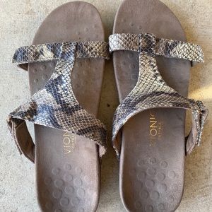 Vionic snake skin sandals